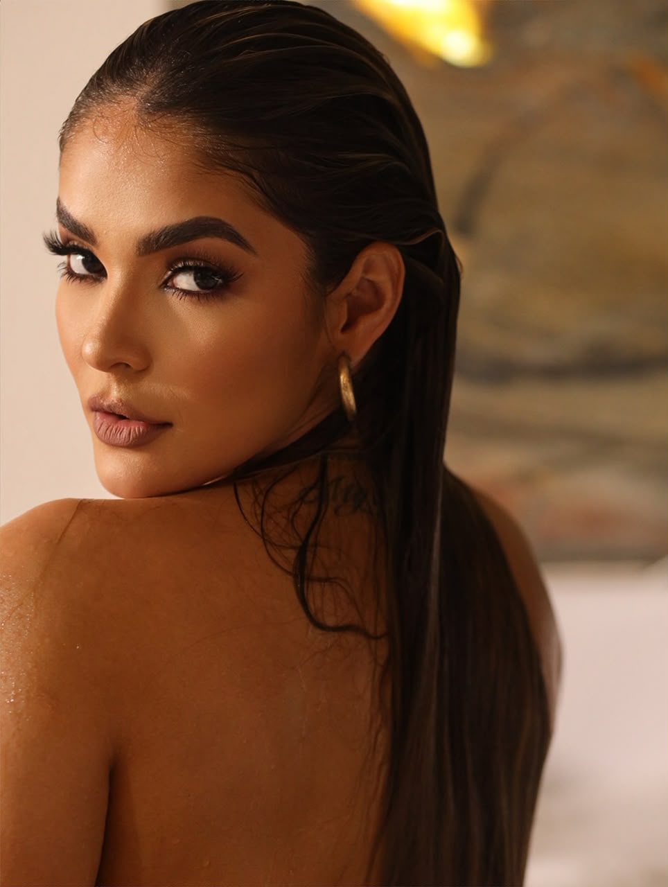 Escort - NIKKI - Ibiza Tops
